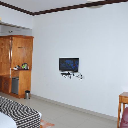 Dass Suites,Domlur Bangalore Buitenkant foto