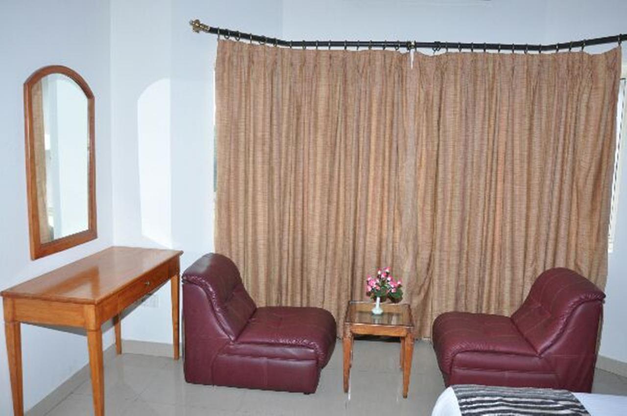 Dass Suites,Domlur Bangalore Buitenkant foto